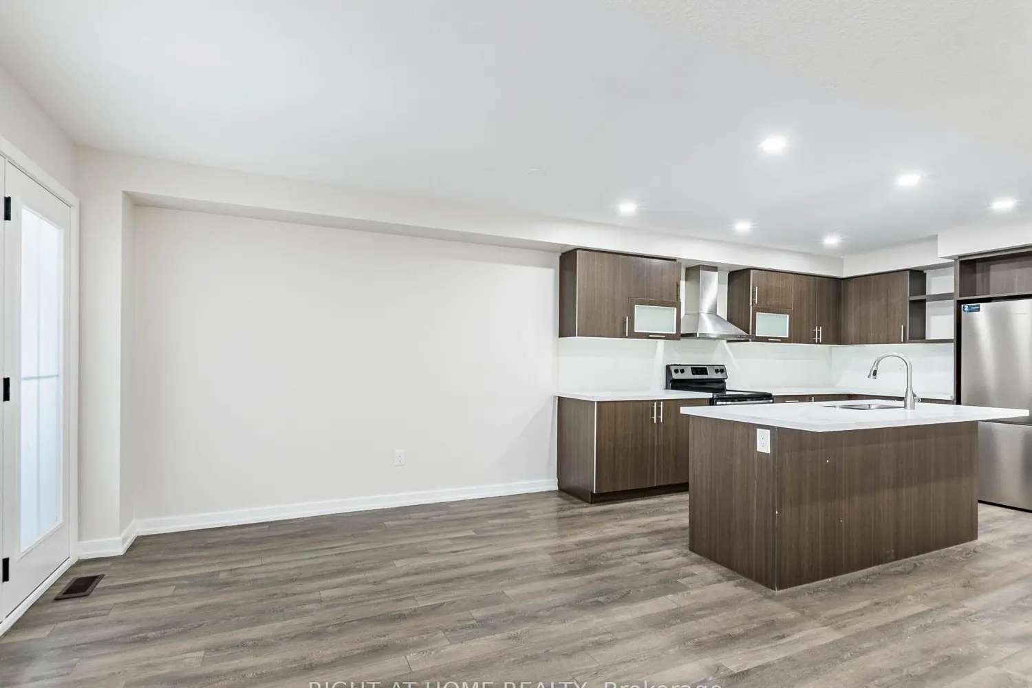 Additional image 13 of 16 Edsel Road