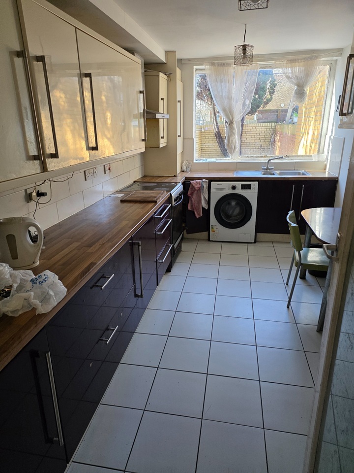 Additional image 3 of Room in a Shared House, Neville Close, SE15, N1 7GU