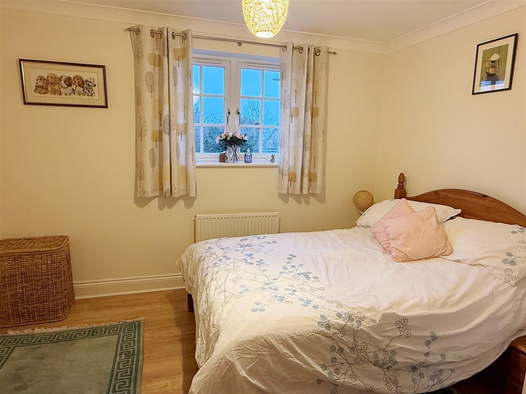 Additional image 16 of 3 bed flat for saleEnborne Gate, Newbury RG14