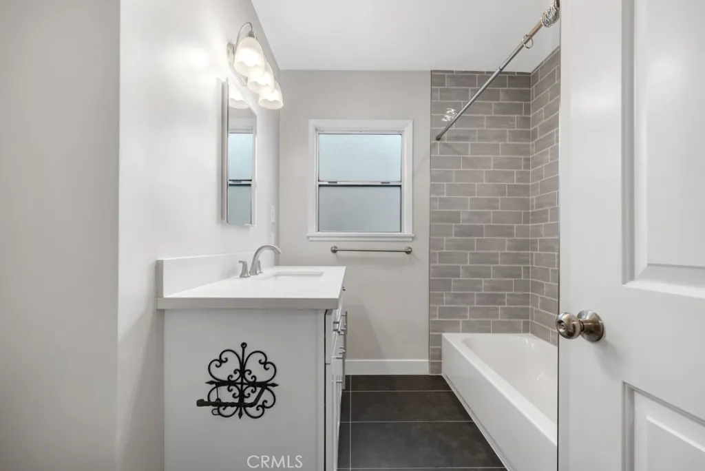 Additional image 25 of 18350 Lorne St, Reseda, CA 91335