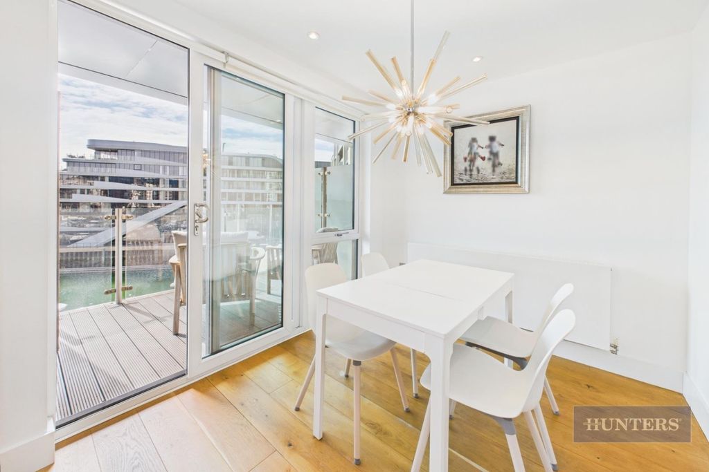 Additional image 7 of 2 bed flat for saleAlexandra Wharf, Ocean Village SO14