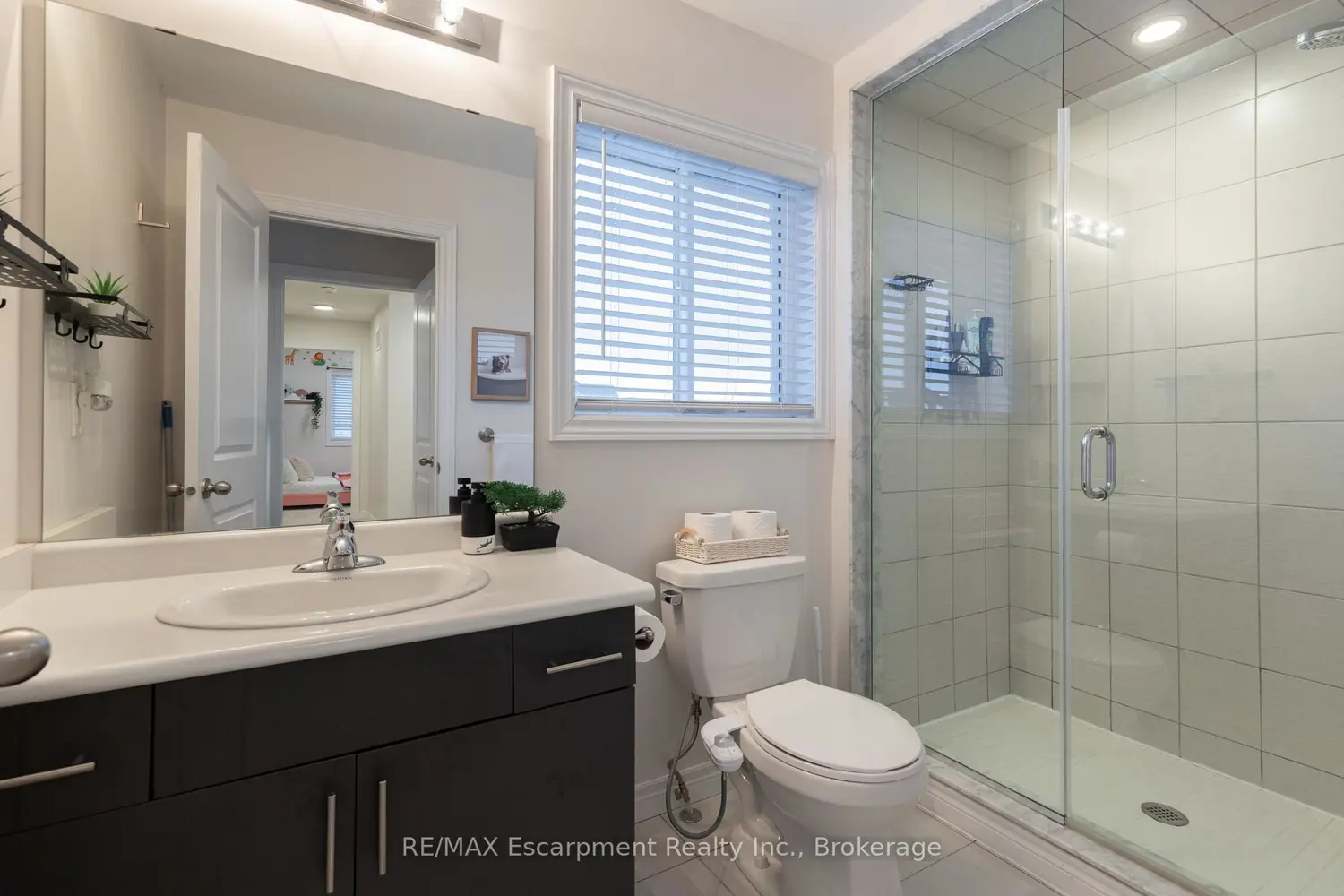 Additional image 13 of 31 Pinot Crescent