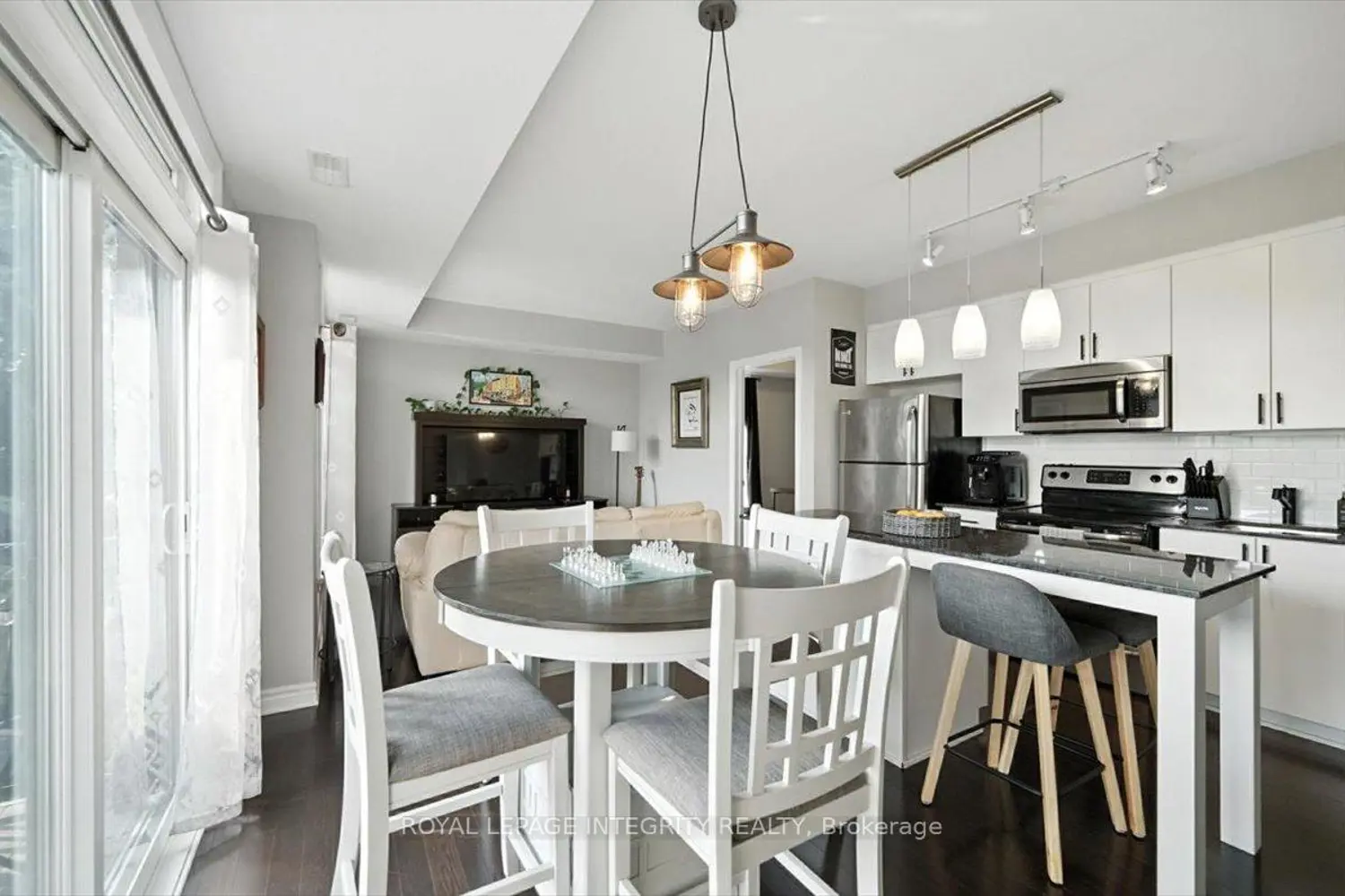 Additional image 10 of 755 Beauparc Private 202