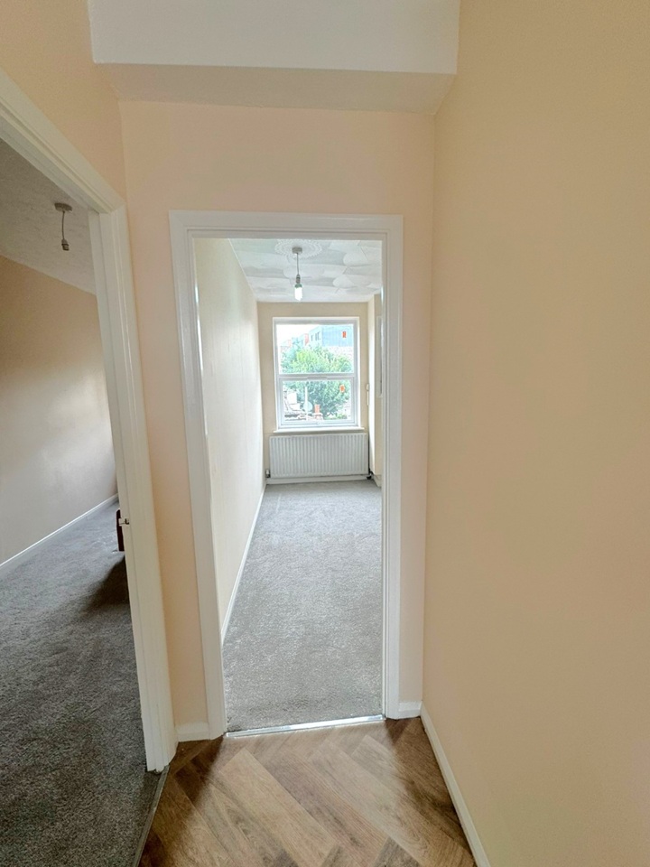 Additional image 15 of 2 Bed Flat, Commercial Road, E1, N1 7GU