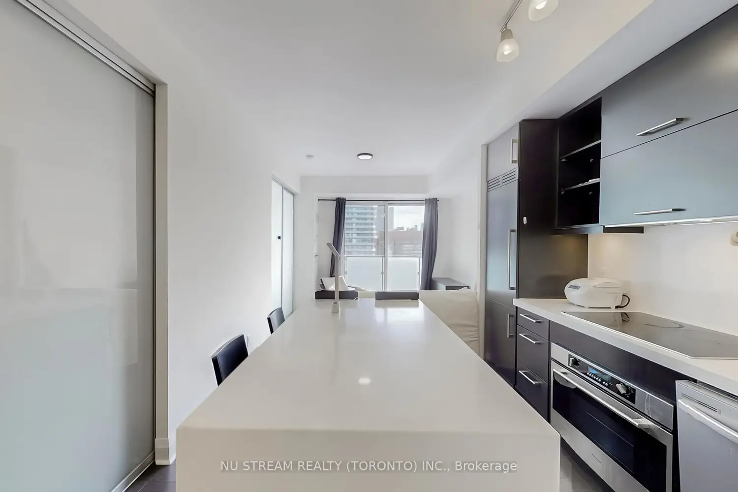 Additional image 7 of 1080 Bay Street 1403