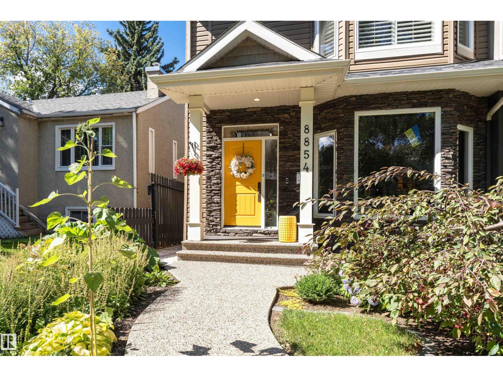 Additional image 3 of 8854 89 Street NW, Edmonton, AB, T6C3K6