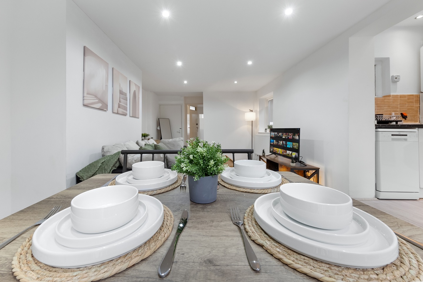 Additional image 24 of 2 Bed Flat, Tremadoc Road, SW4, N1 7GU