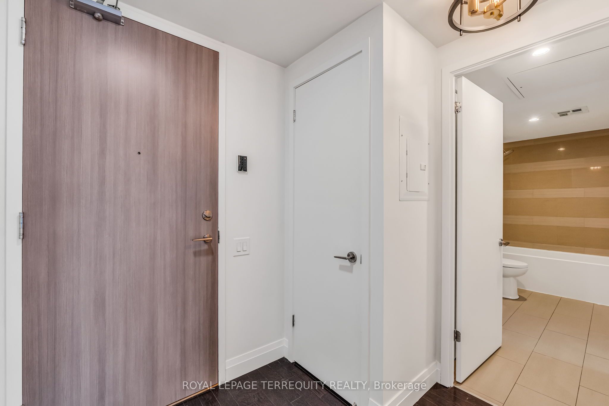 Additional image 3 of 2401-390 Cherry Street, Toronto, ON, M5A 0E2