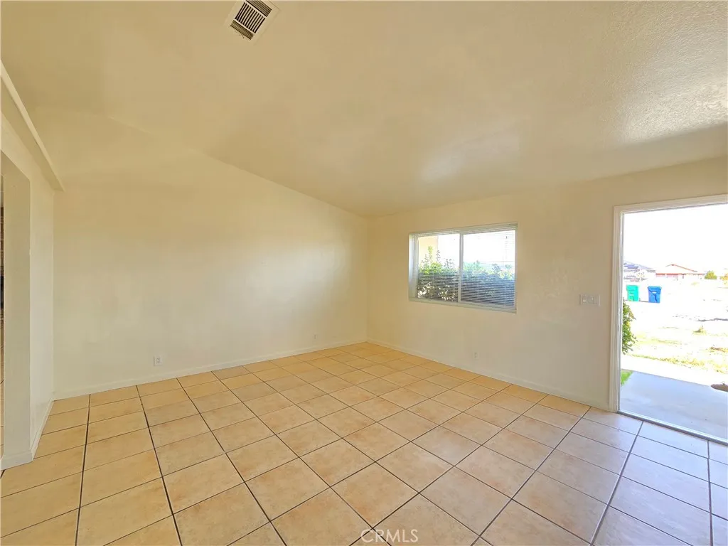 Additional image 18 of 9200 Fuchsia Avenue, California City, CA 93505