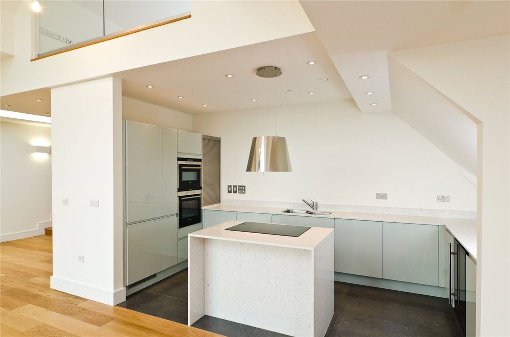 Additional image 4 of 3 bed flat for saleGranville Road, Lansdown BA1