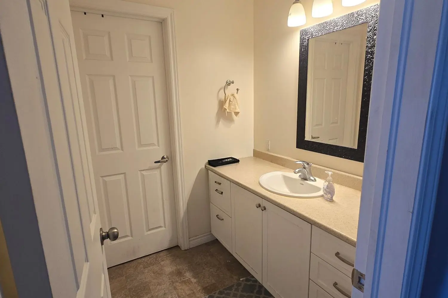 Additional image 10 of 717 King Street