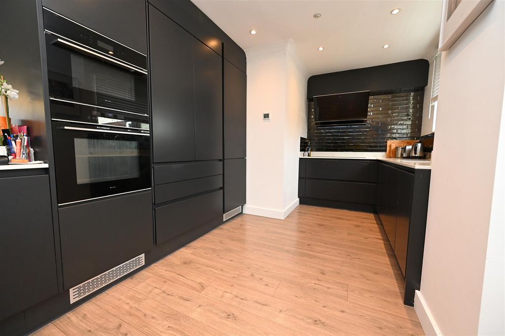 Additional image 4 of 3 bed flat for saleThe Regents, Norfolk Road, Edgbaston, Birmingham B15