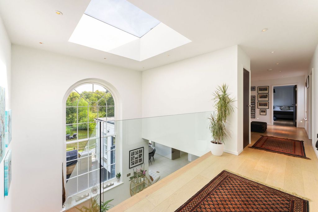 Additional image 21 of 6 bed detached house for saleWatersmeet Road, Salisbury SP2