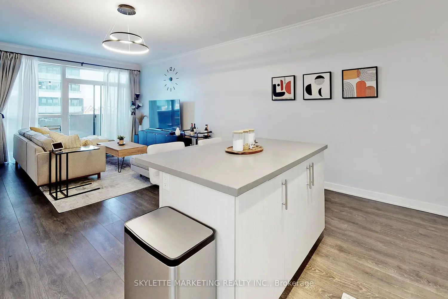 Additional image 14 of 75 Oneida Crescent 410