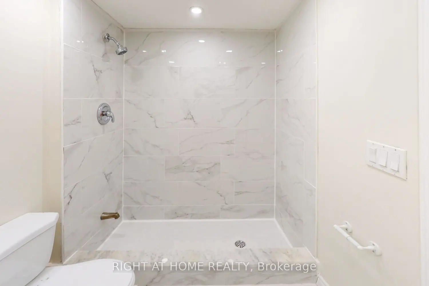 Additional image 12 of 71 Beavervalley Drive