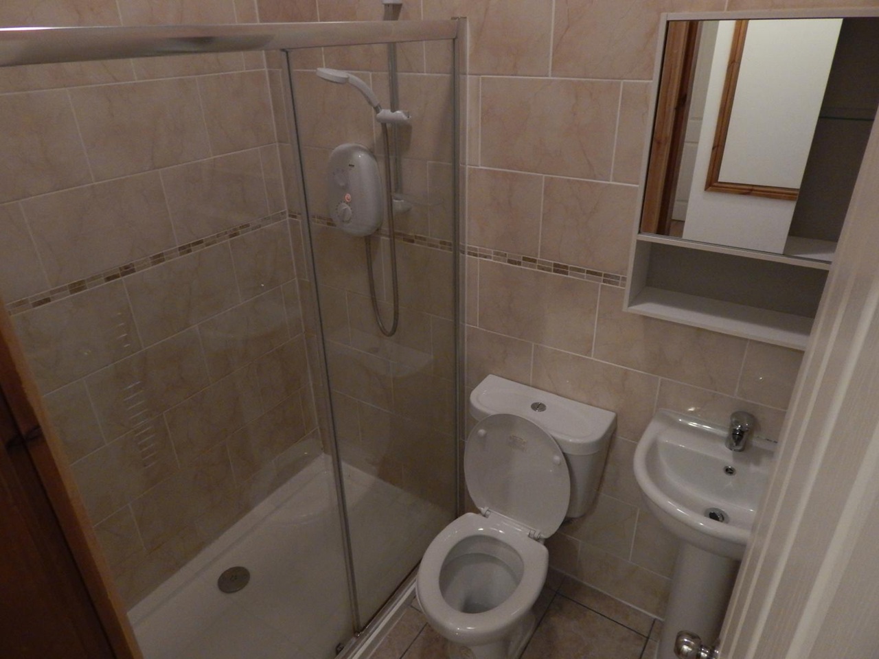 Additional image 11 of 3 Bed Flat, Hyde Terrace, LS2, N1 7GU