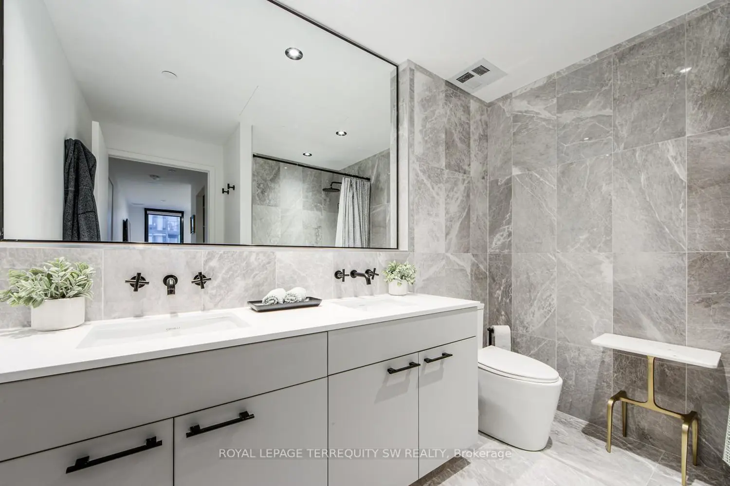 Additional image 8 of 41 Dovercourt Road 901