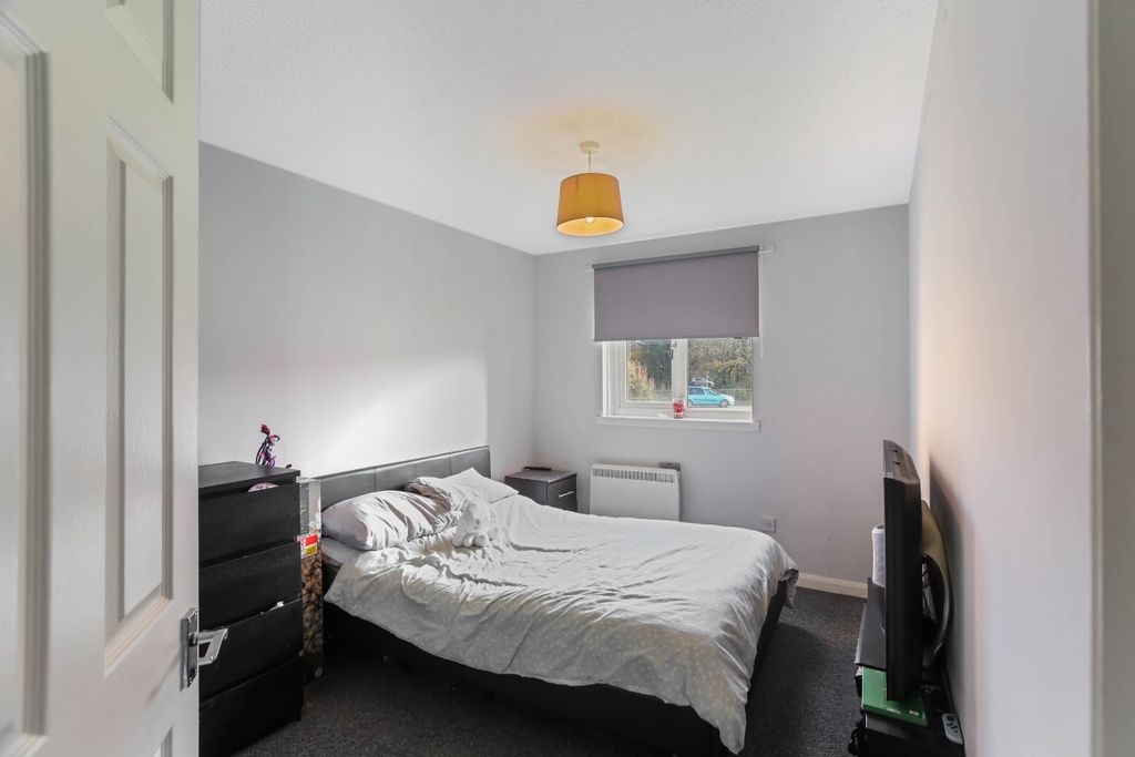 Additional image 10 of 2 bed flat for saleGlasgow Road, West Dunbartonshire, Clydebank G81