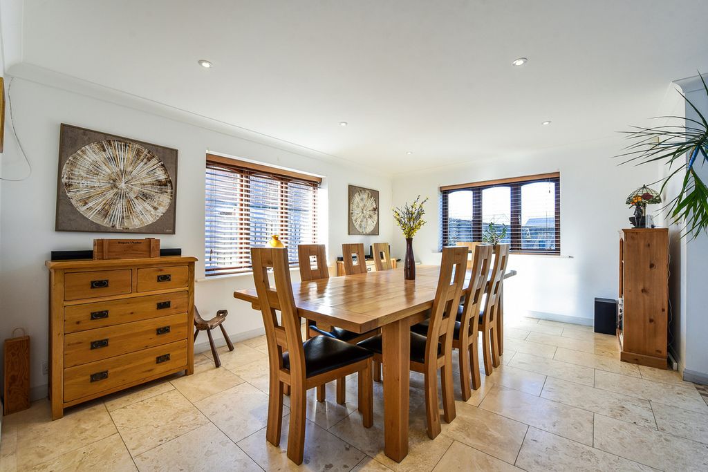 Additional image 5 of 5 bed property for saleGomeldon, Salisbury SP4