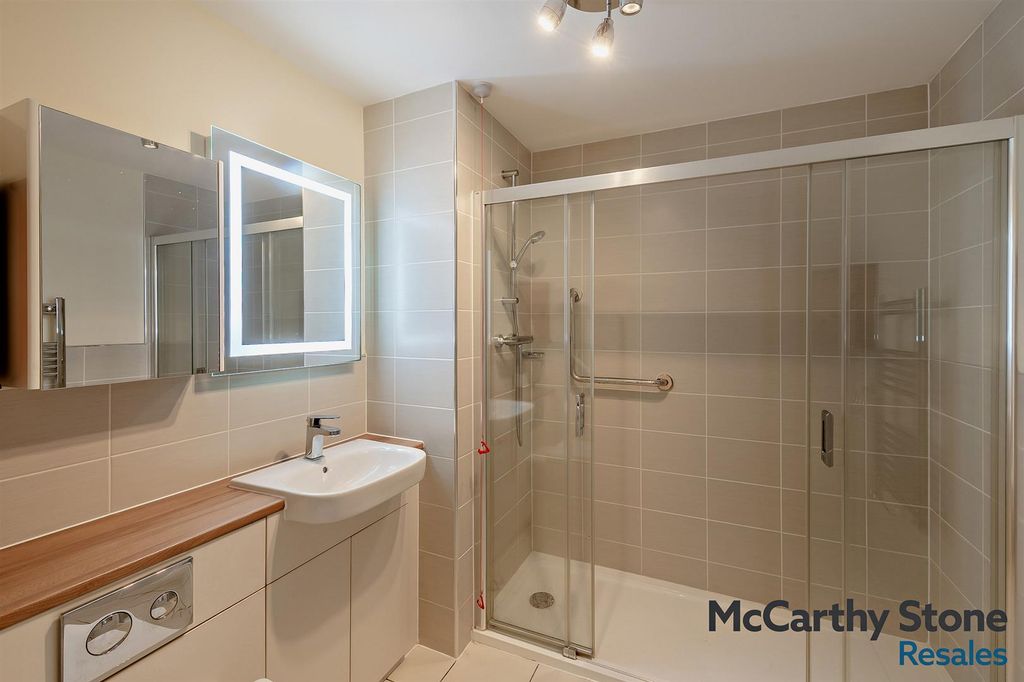 Additional image 7 of 2 bed flat for saleThe Laureates, Newgate Street, Cottingham HU16