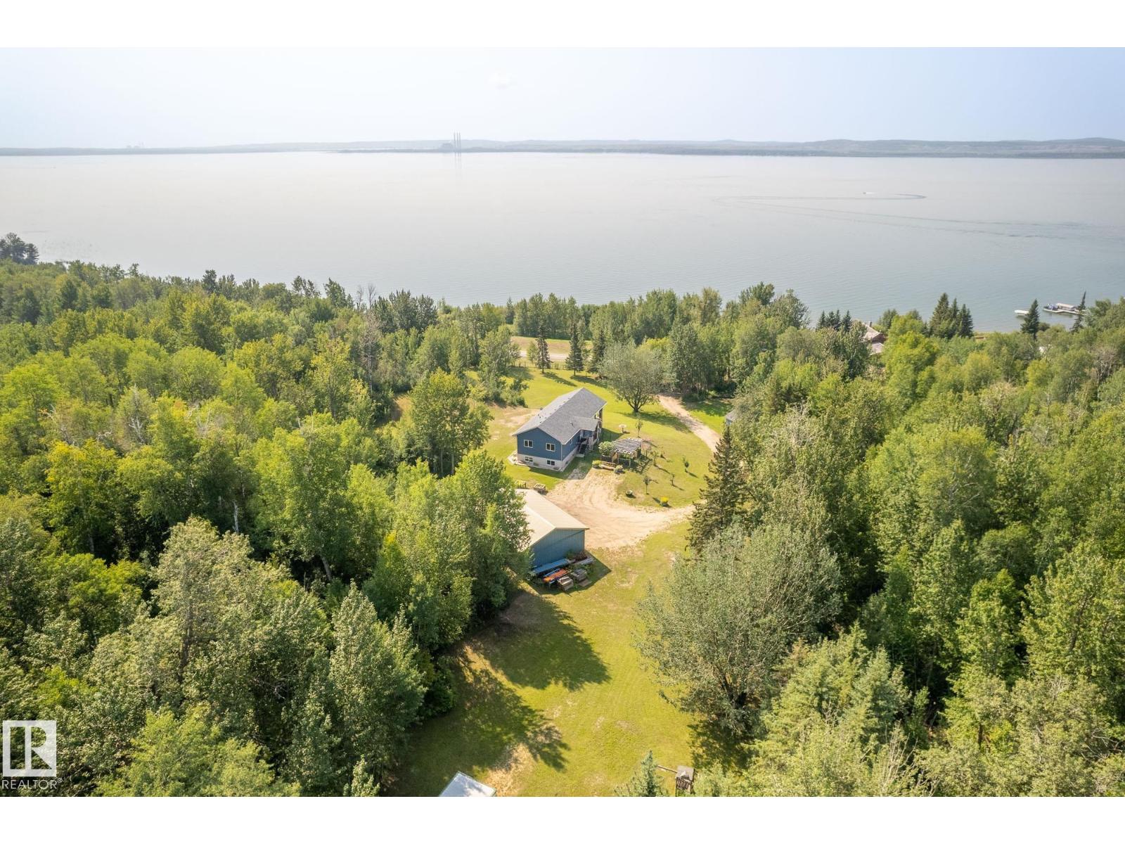 Additional image 3 of 4518 Lakeshore Road, Rural Parkland County, AB, T0E2K0