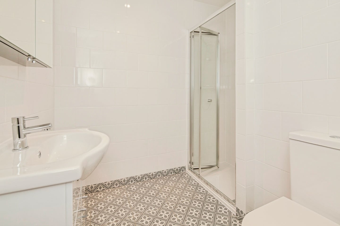 Additional image 3 of 2 Bed Flat, Valmar Road, SE5, N1 7GU