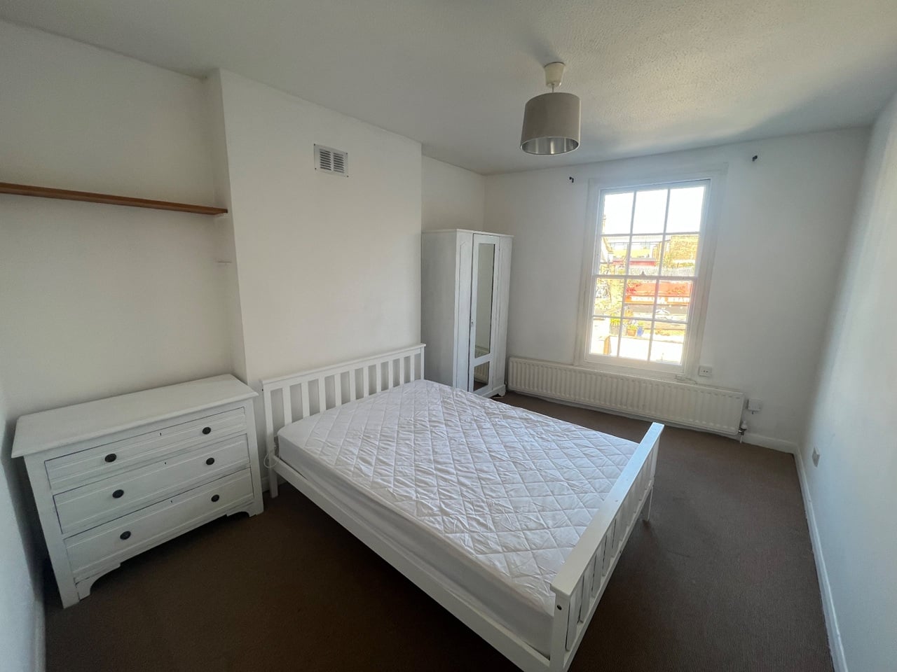 Additional image 3 of Room in a Shared Flat, Connaught Mansions, SW9, N1 7GU