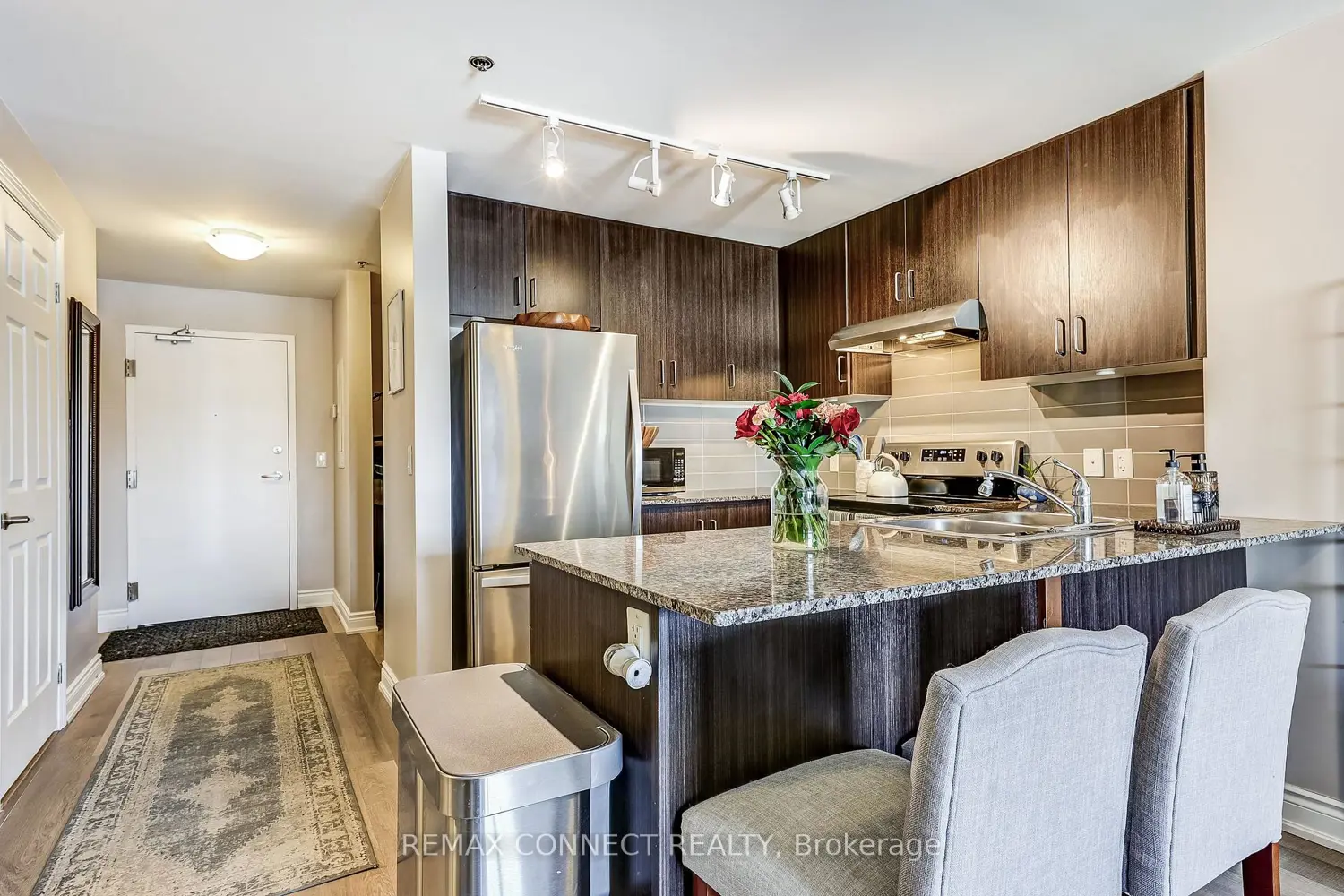 Additional image 4 of 21 Brookhouse Drive 420