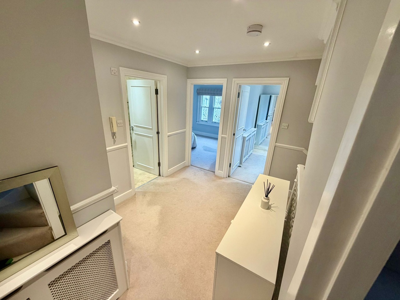 Additional image 2 of 3 Bed Flat, Marloes Road, W8, N1 7GU