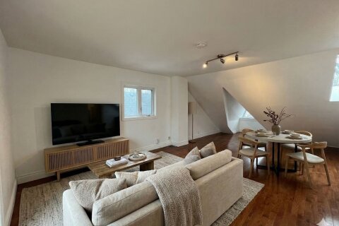 Additional image 7 of Upper-220 Pape Avenue, Toronto, ON, M4M 2V8