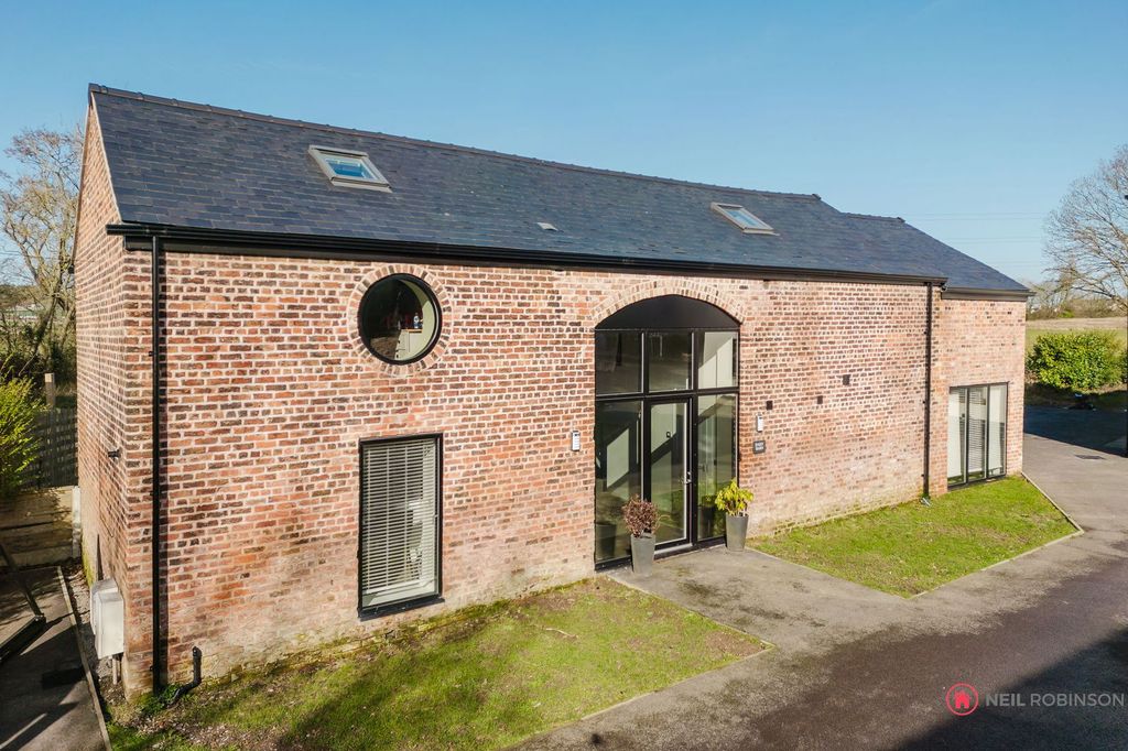 Additional image 3 of 12 bed detached house for salePhipps Lane, Burtonwood, Warrington WA5