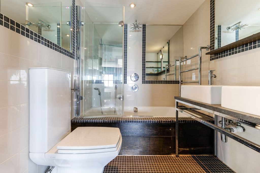 Additional image 14 of 3 bed flat for saleBrunswick Terrace, Hove BN3