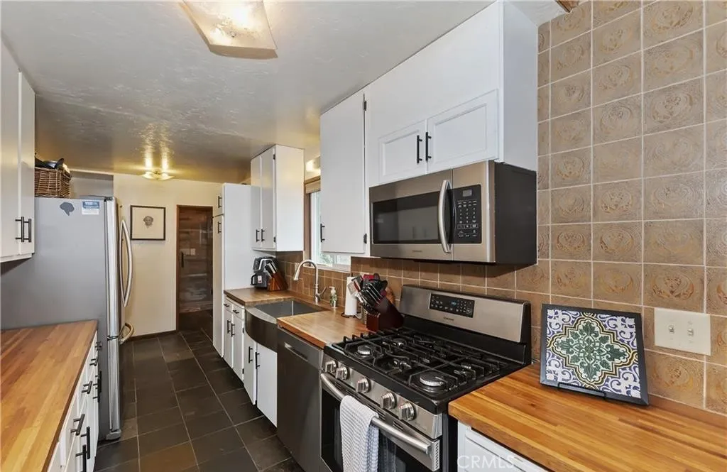 Additional image 13 of 220 E Angeles Blvd, Big Bear City, CA 92314