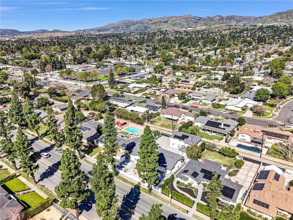 Additional image 14 of 18221 Chatsworth St Unit B, Northridge, CA 91326