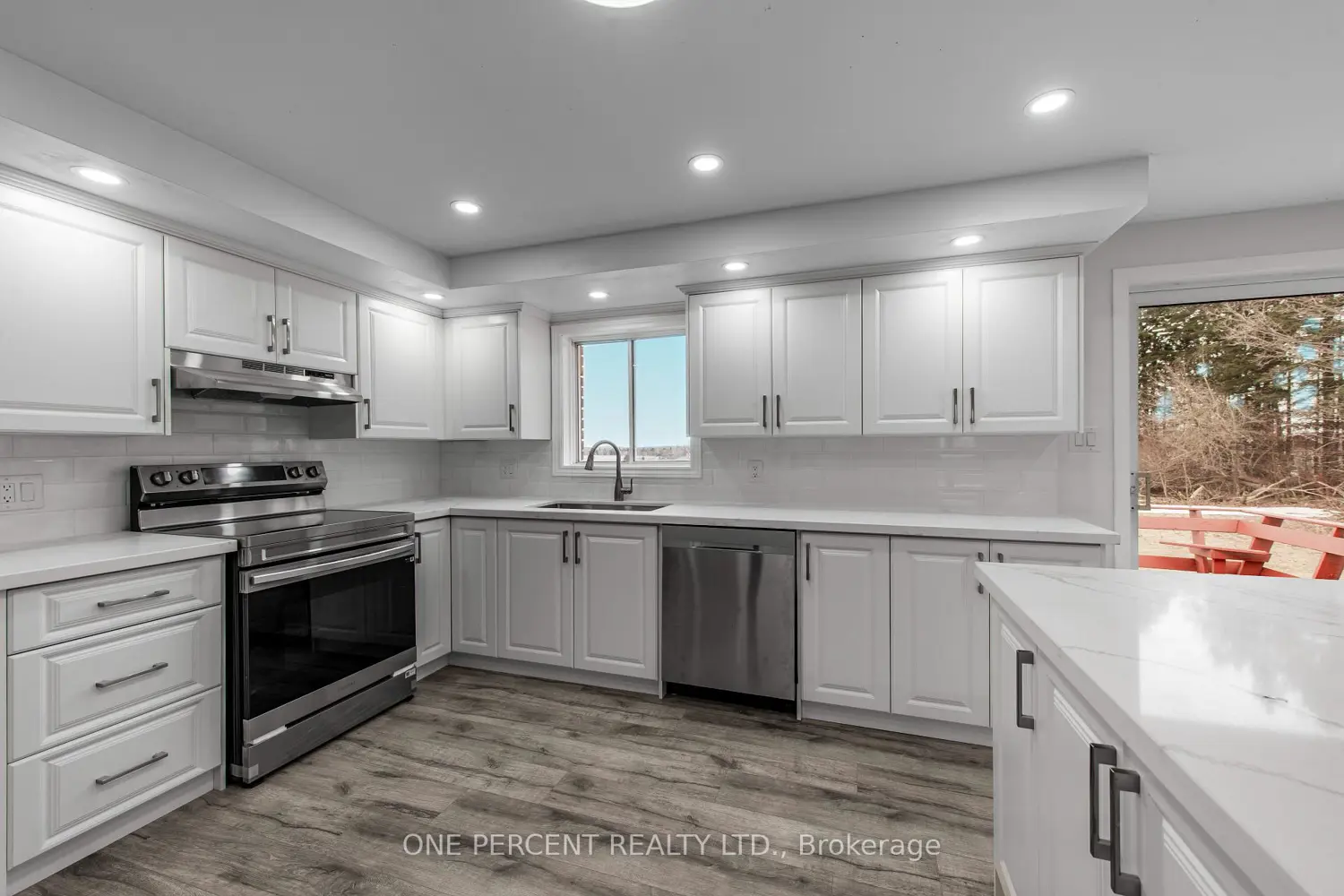 Additional image 5 of 156011 Highway 10 Highway