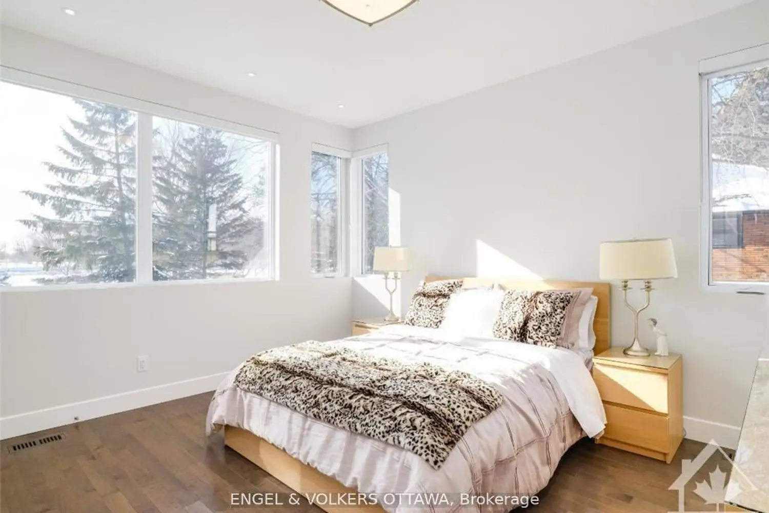 Additional image 15 of 615 Island Park Crescent