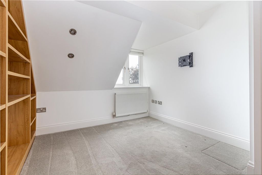 Additional image 12 of 3 bed flat for saleHolywell Road, Malvern WR14