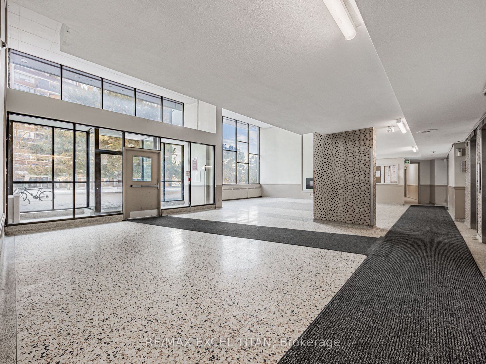 Additional image 3 of 707-1385 Midland Avenue, Toronto, ON, M1P 3B8