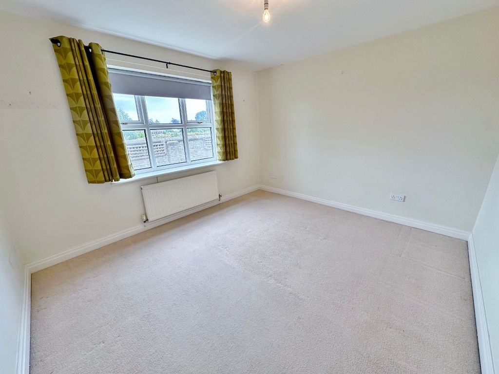 Additional image 7 of 2 bed flat for saleTelegraph Road, Heswall CH60