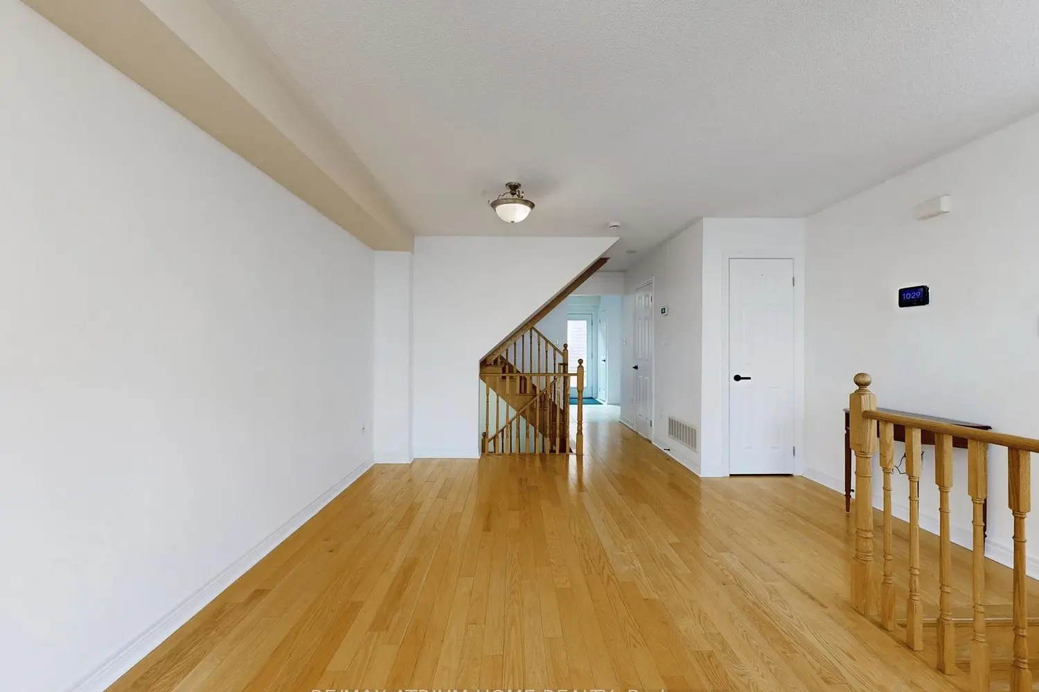 Additional image 4 of 17 Kawneer Terrace