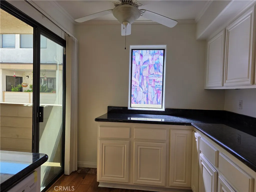 Additional image 14 of 10231 Independence Avenue Unit C12, Chatsworth, CA 91311