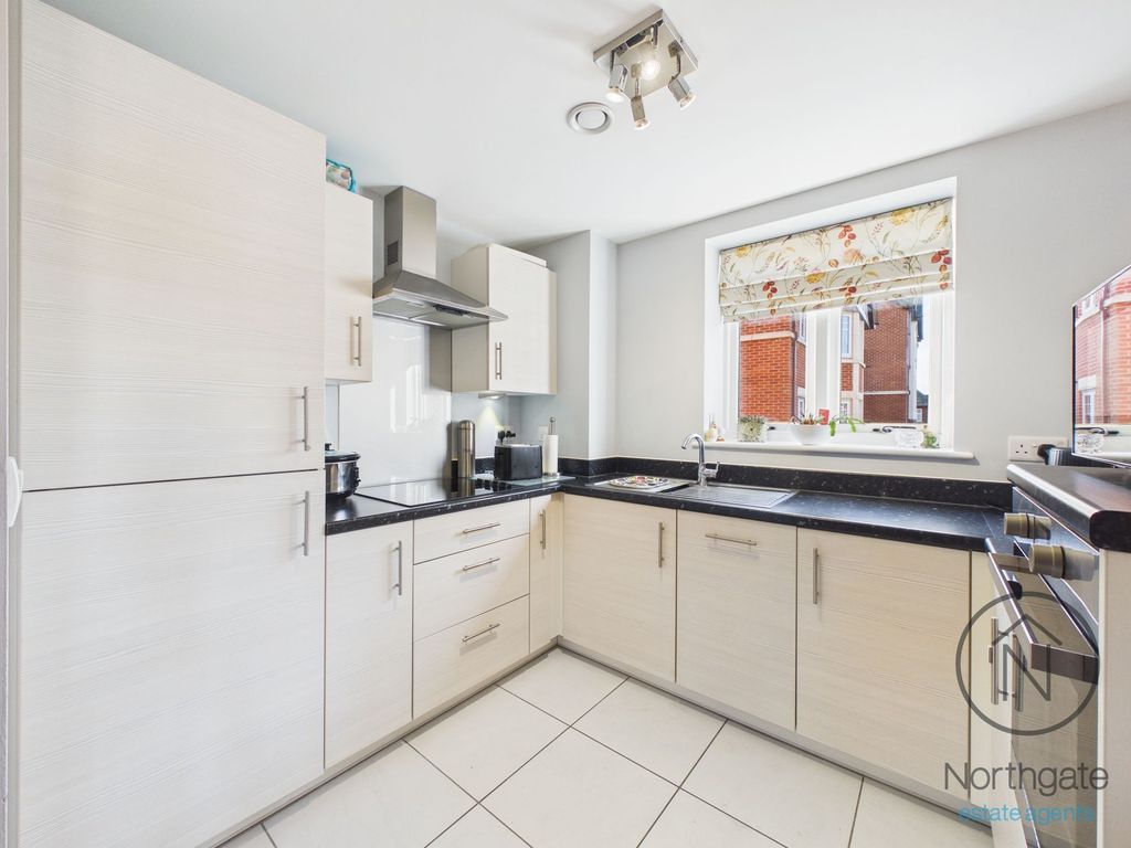 2 bed flat for saleTrinity Road, Darlington DL3 photo 2