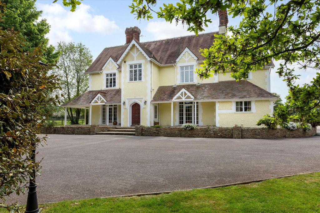 Additional image 5 of 7 bed detached house for saleGuildford Road, Broadbridge Heath, Horsham, West Sussex RH12