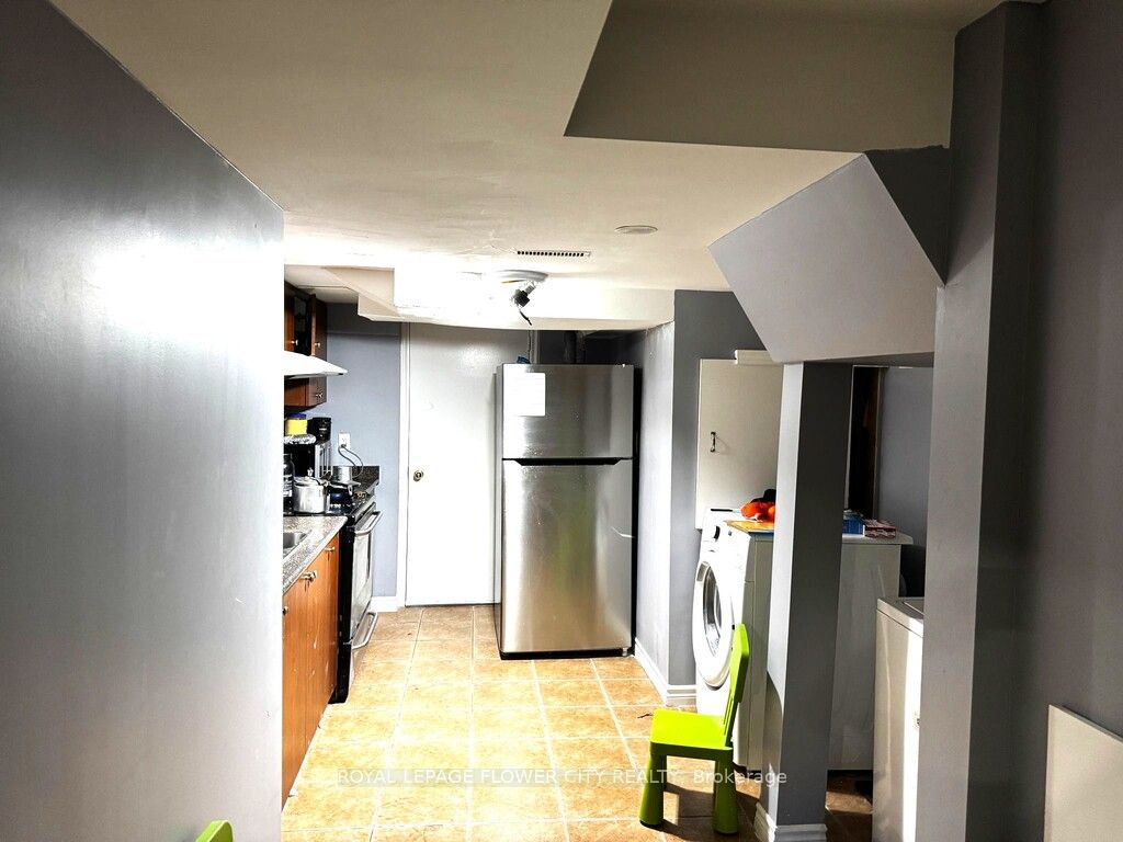 Additional image 3 of 18 Saint Eugene Street, Brampton, ON, L6Y 0K9