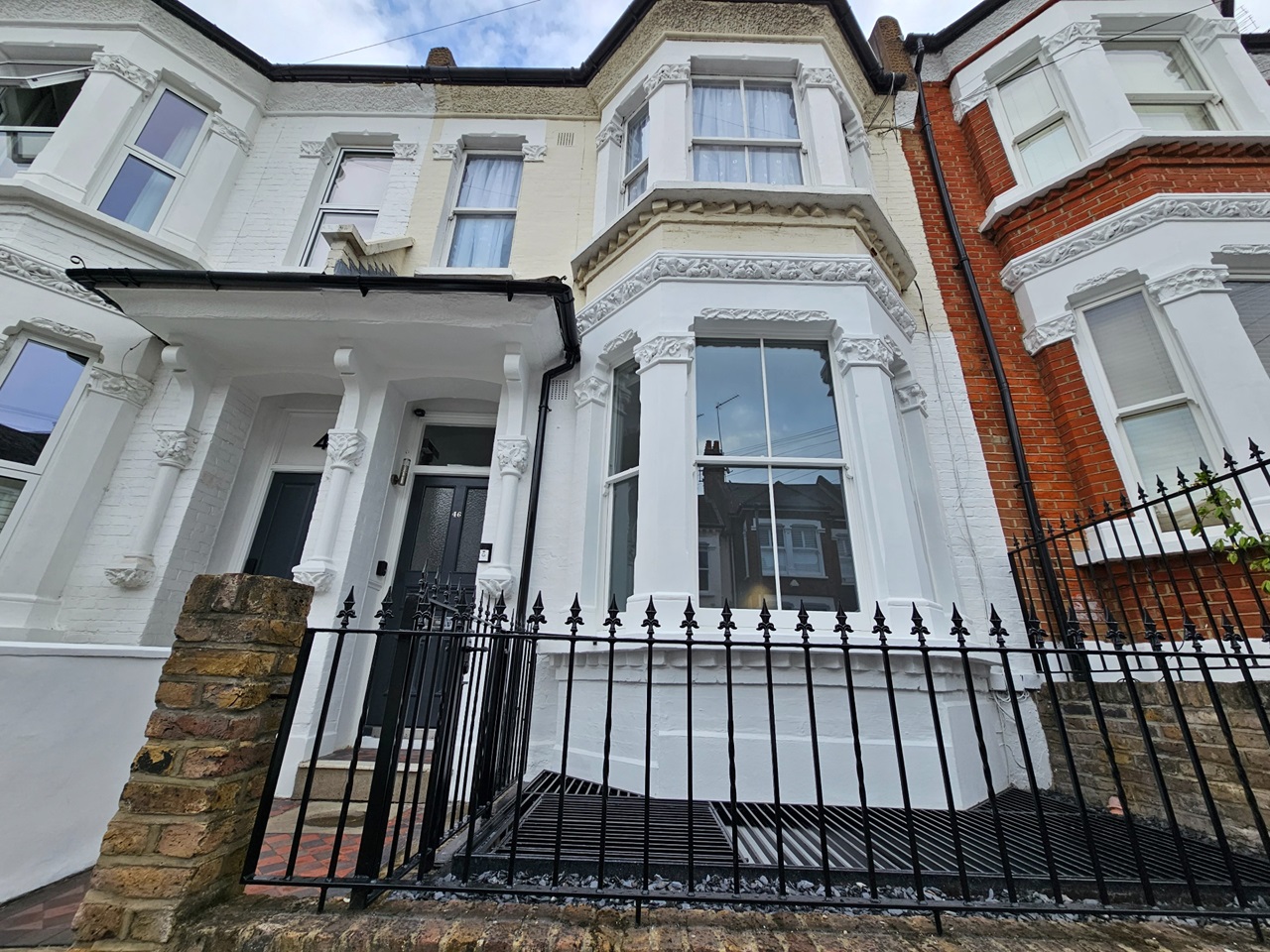 2 Bed Flat, Dorothy Road, SW11, N1 7GU