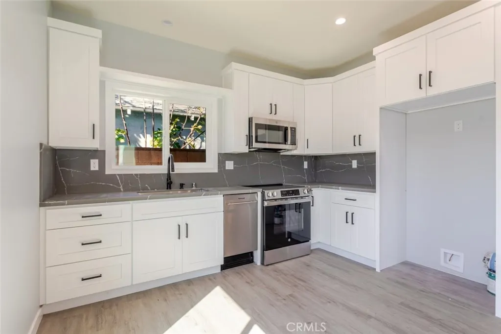 Additional image 12 of 944 Zook Drive Unit A, Glendale, CA 91202