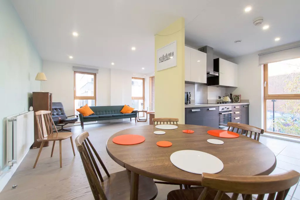 3 Bed Flat, Basin Mill Apartments, E2, N1 7GU