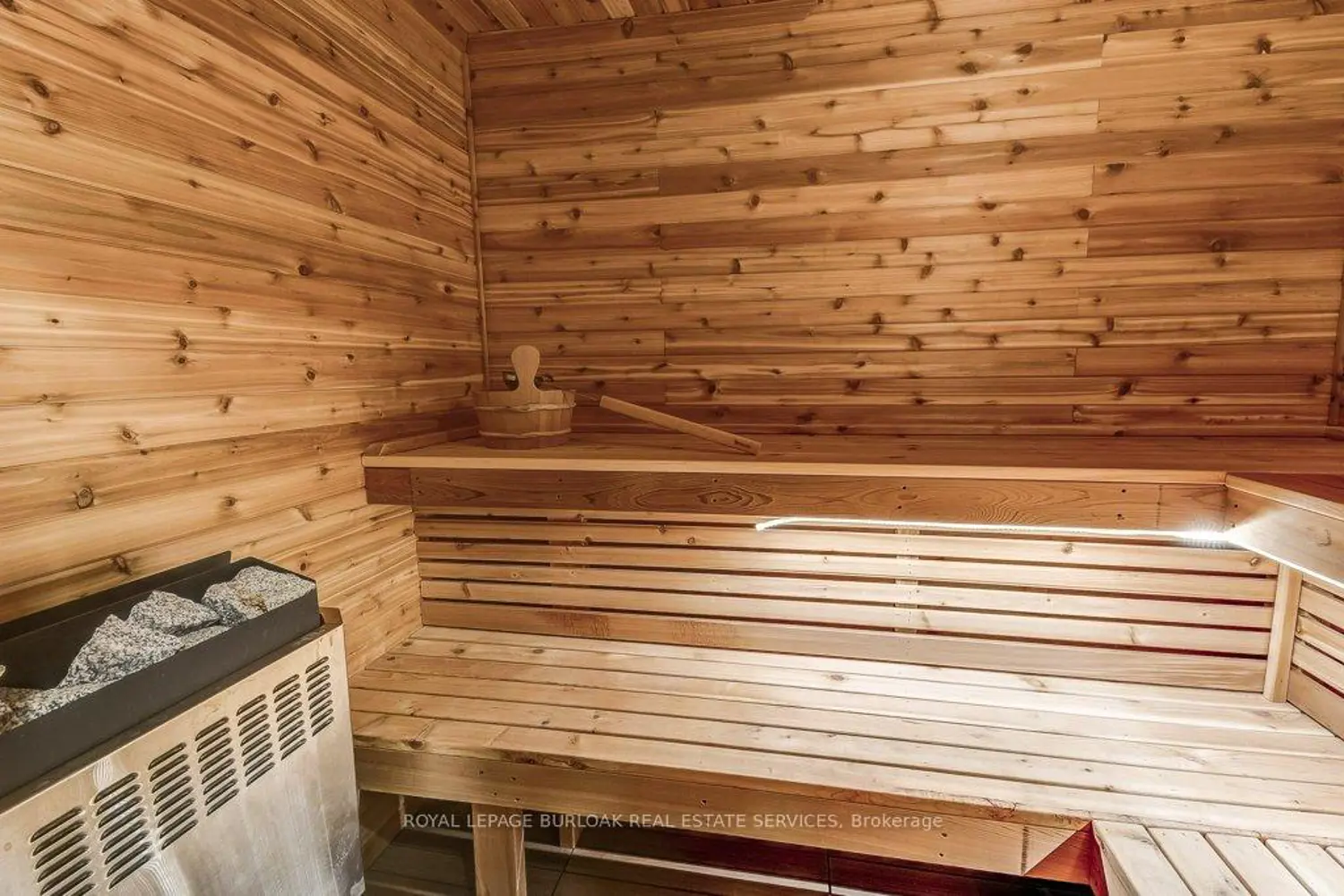 Additional image 17 of 9 Foresthill Crescent