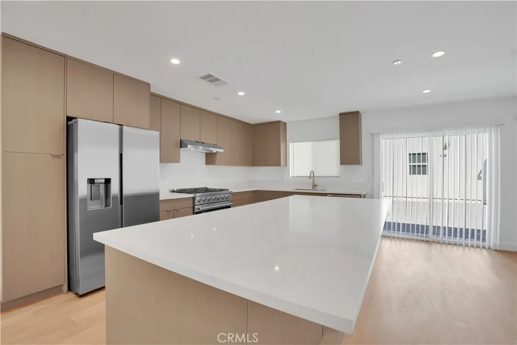 Additional image 10 of 18225 Chatsworth St, Northridge, CA 91326