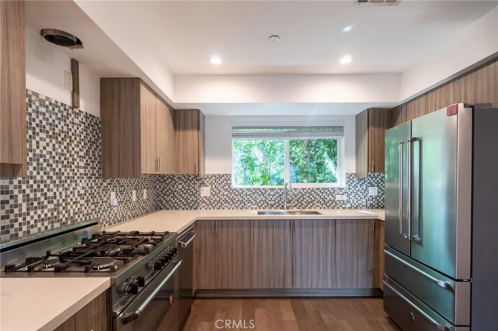 Additional image 9 of 6810 Simpson Ave Unit 2, North Hollywood, CA 91605